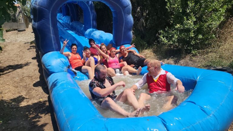 HUMOR AZUL DESPEDIDAS SALOU